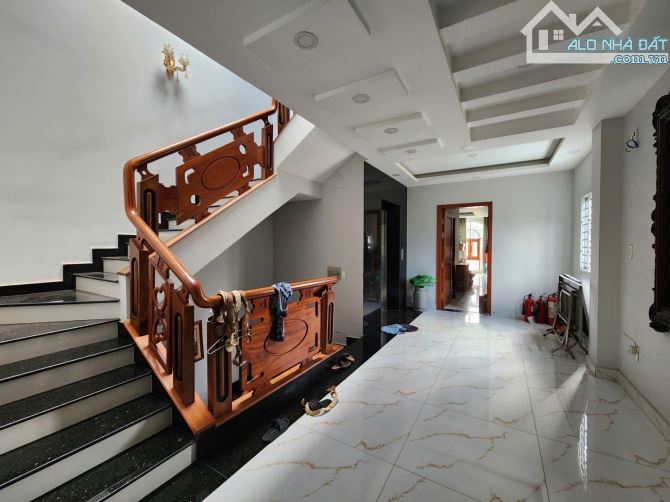 BIỆT THỰ 7 TẦNG CÓ THANG MÁY - NGAY CÔNG VIÊN PHÚ LÂM MTKD ĐỈNH NHẤT P13 Q6- 125M2 CHỈ 24T - 8