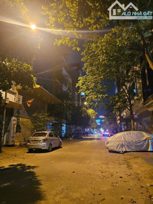Tôi chính chủ cần bán nhà Lê Trọng Tấn Hà Đông, 50m 5T, T.máy, ô tô vào nhà, chỉ từ 11 tỷ - 8