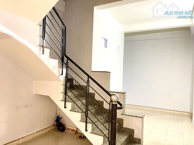 🏡 BÁN NHÀ DƯƠNG BÁ TRẠC, Q8 ✨ 3 tầng – hẻm 6m ô tô – 4PN – thu nhập 20tr/tháng  📐 DT: 4x - 8
