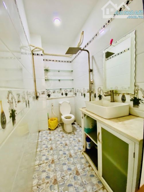 Nhà Quận Gò Vấp 4 tầng BTCT hẻm xe hơi thông cho thuê 17 triệu/tháng đường số 51 Phường 14 - 9