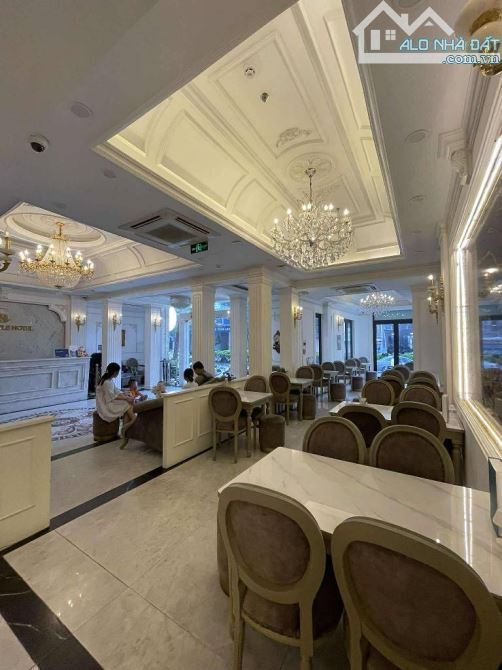 269.x tỷ/ 276/320 M2 nhà 9 tầng/ 9 M tiền/ Mặt Phố NGUYỄN VĂN CỪ - 9