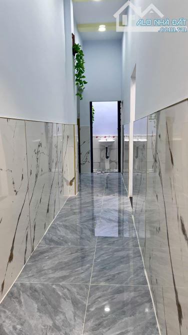Nhà đẹp mới 57m2, 2PN vào ở liền, nở hậu tài lộc 7m, ngay Bến xe Quận 8 - 9