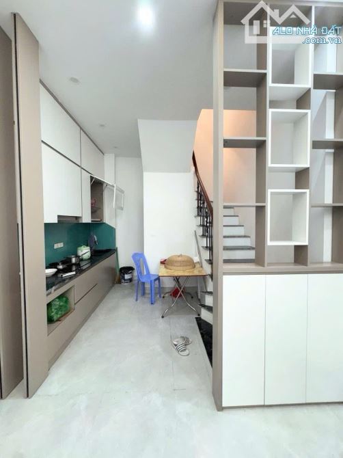 NHÀ MỚI TINH DƯƠNG QUẢNG HÀM 35m 5 TẦNG MT 3.3m NGÕ THÔNG  KINH DOANH SIÊU ĐỈNH GIÁ 8.6 TỶ - 9