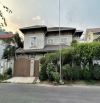 Villas sân vườn , hồ bơi Khu Eden Nguyễn Văn thảo điền Q2 ngang 16.5m x 20.5m tổng 338m2