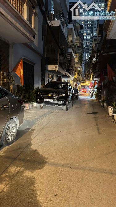 BÁN NHÀ PHÂN LÔ TRIỀU KHÚC 2 MẶT THOÁNG Ô TÔ VÀO NHÀ KINH DOANH 17.6 TỶ