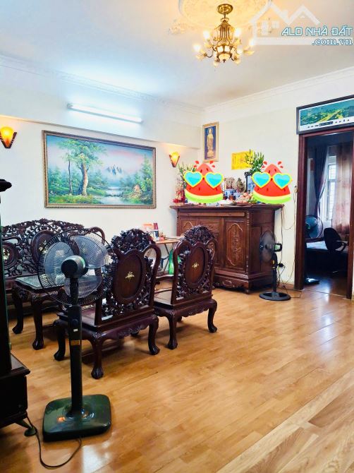 Cần bán gấp! Chung cư Pháp Vân 91m,3PN, 2WC nhỉnh 5 tỷ, view đẹp,full nội thất, về ở luôn