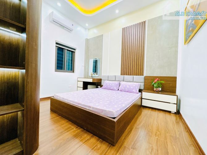 Căn góc 4T đẹp vừa ở vừa kinh doanh oto đỗ cửa ngõ thông vài bước ra Hồ,cách MP 25m