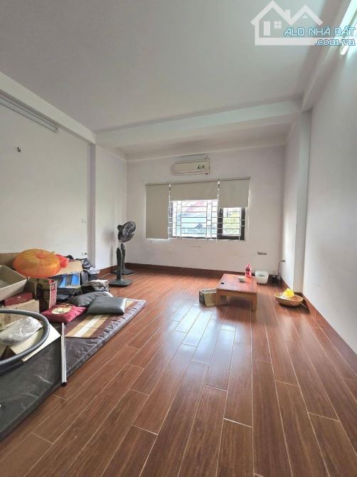 PHÂN LÔ HOÀNG QUỐC VIỆT, 2 MẶT TIỀN NGÕ THÔNG, ÔTÔ 7 CHỖ, 43m, 5 TẦNG MỚI, 15.8 Tỷ