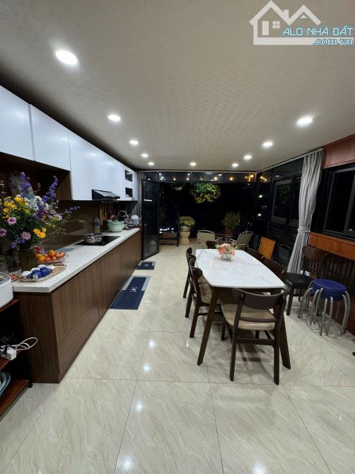 BÁN NHÀ CỰC HIẾM KHƯƠNG TRUNG MẶT NGÕ 211 Ô TÔ VÀO NHÀ KINH DOANH 13.5 TỶ