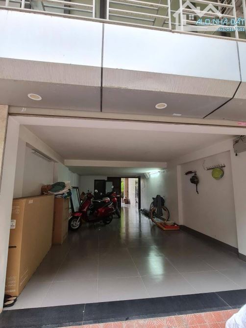 PHÂN LÔ HOÀNG QUỐC VIỆT, 2 MẶT TIỀN NGÕ THÔNG, ÔTÔ 7 CHỖ, 43m, 5 TẦNG MỚI, 15.8 Tỷ