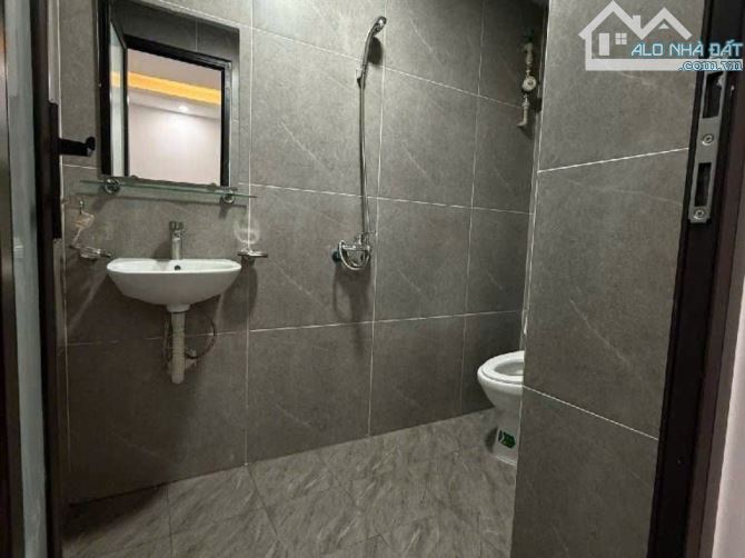 Bán CCMN Khuyến Lương, 47/65m2, Lô Góc ,6 Tầng Thang Máy, Pccc, Dòng Tiền 40tr/Th, 10.8 Tỷ