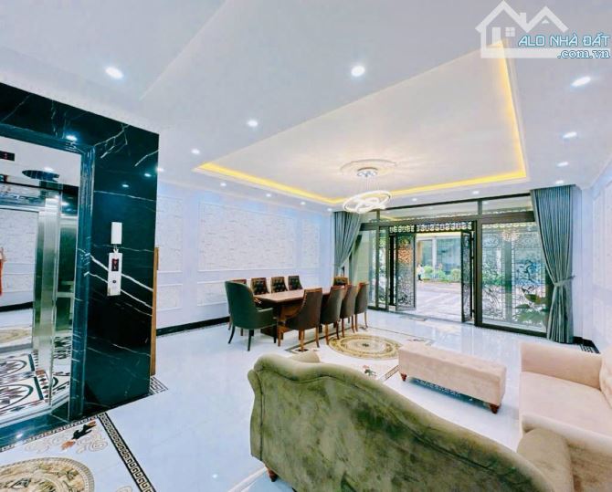 Xuân La Ngoại giao đoàn 75m x 5T mặt tiền 8m ô tô vào nhà,Ngõ thông KD giá 19 tỷ hơn