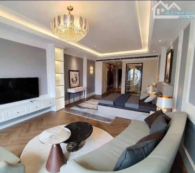 BÁN NHÀ PHỐ HOÀNG QUỐC VIỆT OTO LÔ GÓC 3 MẶT TIỀN DT58m2*7TẦNG THANG MÁY NHÀ MỚI. 19 TỶ