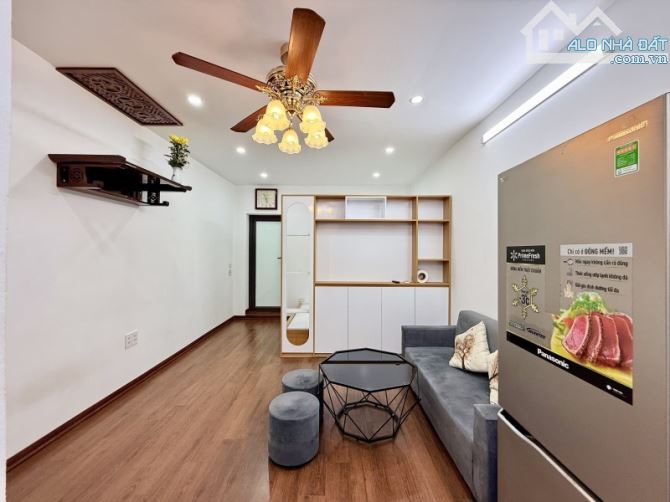 Cần bán gấp căn hộ tầng 3 tập thể Tân Mai, hai ngủ, full nội thất đầy đủ đẹp , chỉ 2x tỷ