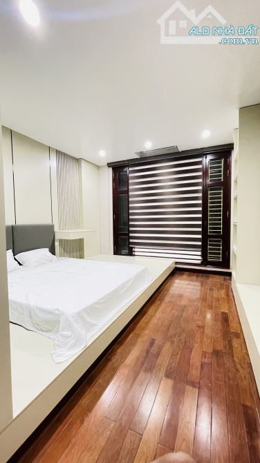 Cần Bán Nhà phố Minh Khai 54M -5 Ngủ, 2 thoáng trước sau, ngõ đẹp rộng chỉ 200tr/m.