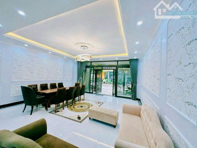 Xuân La Ngoại giao đoàn 75m x 5T mặt tiền 8m ô tô vào nhà,Ngõ thông KD giá 19 tỷ hơn