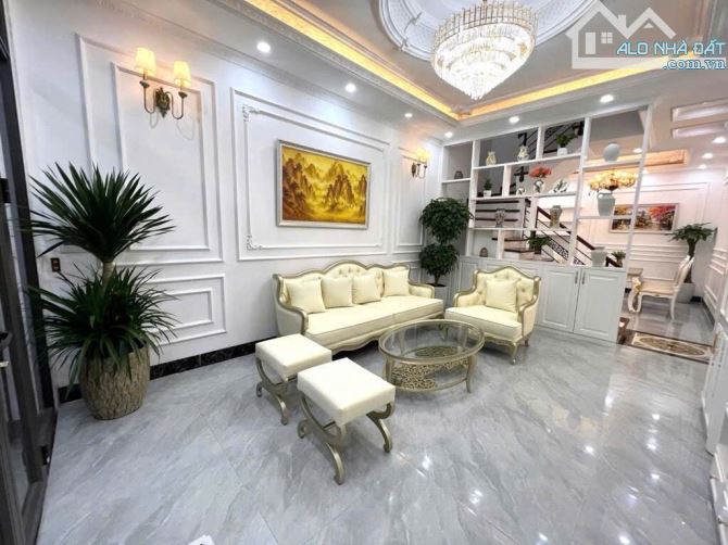 NGÃ TƯ SỞ 47m2x5tằng-OTO ĐỖ CỬA -MT 4,3m-Nhỉnh 20tỷ CÓ TL