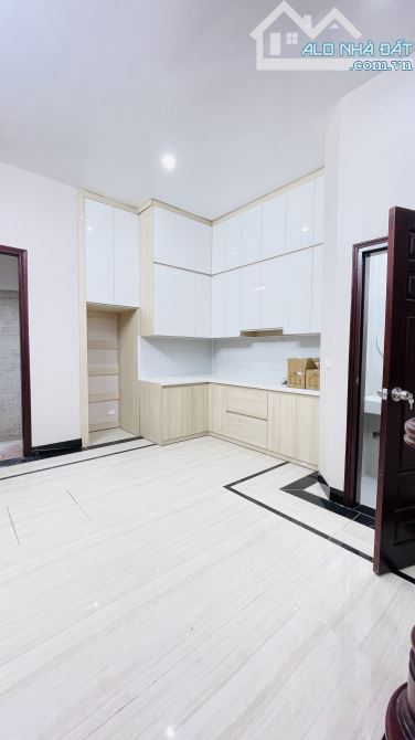 Cần Bán Nhà phố Minh Khai 54M -5 Ngủ, 2 thoáng trước sau, ngõ đẹp rộng chỉ 200tr/m.