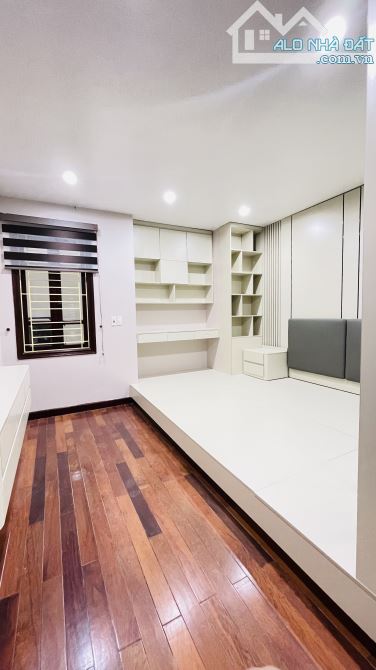 Cần Bán Nhà phố Minh Khai 54M -5 Ngủ, 2 thoáng trước sau, ngõ đẹp rộng chỉ 200tr/m.