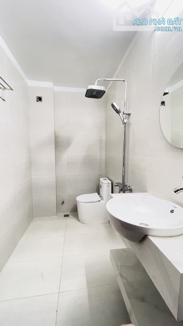 Cần Bán Nhà phố Minh Khai 54M -5 Ngủ, 2 thoáng trước sau, ngõ đẹp rộng chỉ 200tr/m.