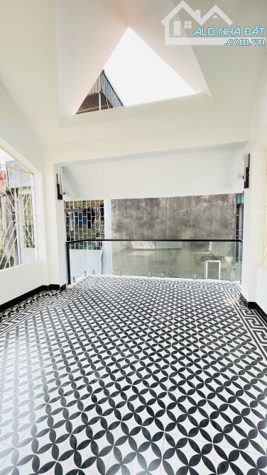 Cần Bán Nhà phố Minh Khai 54M -5 Ngủ, 2 thoáng trước sau, ngõ đẹp rộng chỉ 200tr/m.