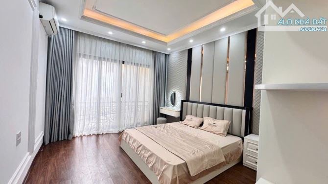 NGÃ TƯ SỞ 47m2x5tằng-OTO ĐỖ CỬA -MT 4,3m-Nhỉnh 20tỷ CÓ TL