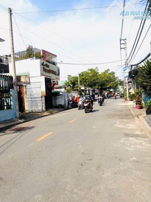 Bán nhà dt 109m2 đúc 4 tầng mặt tiền đường HT35 giáp metro gần GV giá 8ty490.