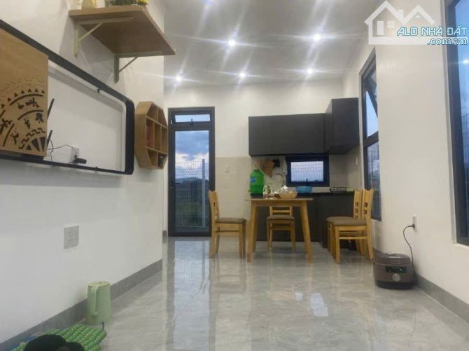 Bán Nhà Mặt Đường Bê Tông Khu Dân Cư Mới Làng Châu Âu HT86. Nội thất đầy đủ