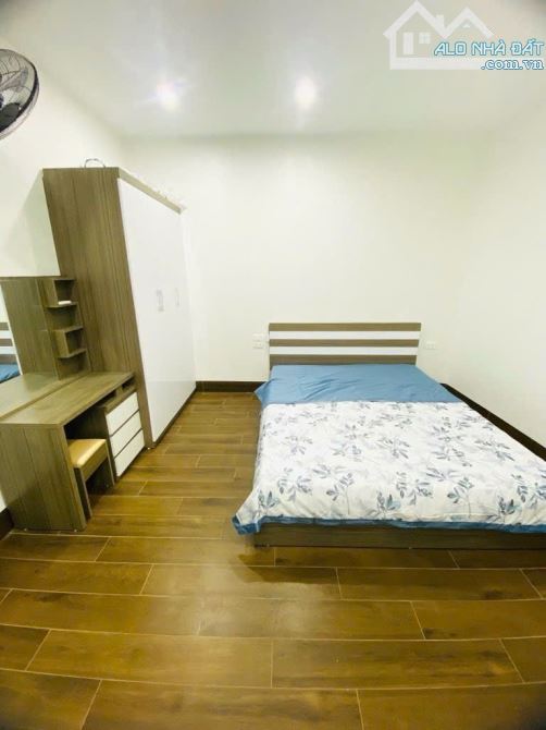 BÁN NHÀ TT ĐỐNG ĐA DT 50M 5 TẦNG VỊ TRÍ SIÊU ĐẸP GẦN OTO NGÕ THOÁNG SỔ VUÔNG GIÁ NHỈNH 11Ỷ