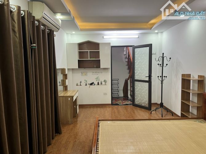 Bán nhà đường tam Trinh quận Hoàng Mai