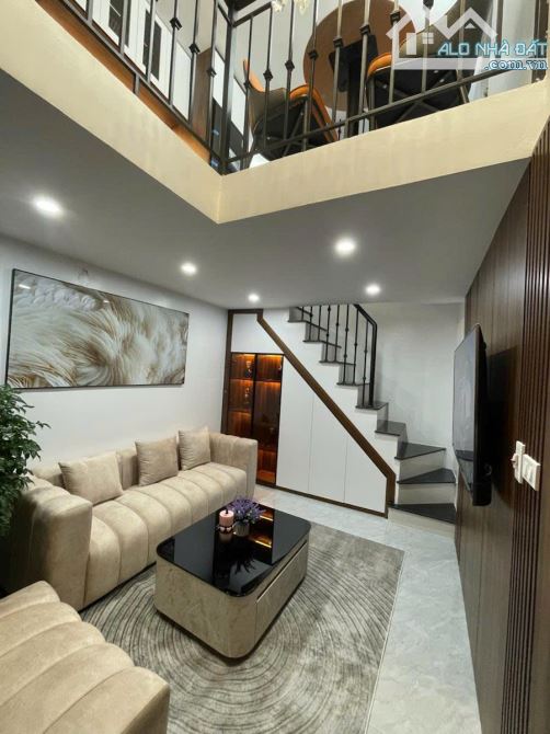 NHÀ PHỐ TÂY SƠN – TRUNG TÂM ĐỐNG ĐA – Ở SƯỚNG, HỘ KHẨU GIÁ TRỊ - NHỎ XINH ẤM CÚNG