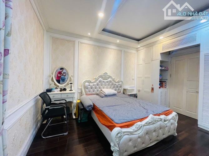 CẦN BÁN CĂN NHÀ XÂY TÂM HUYẾT 60M,4 TẦNG NGÕ 41 THÁI HÀ, ĐỐNG ĐA GIÁ 15,8 TỶ