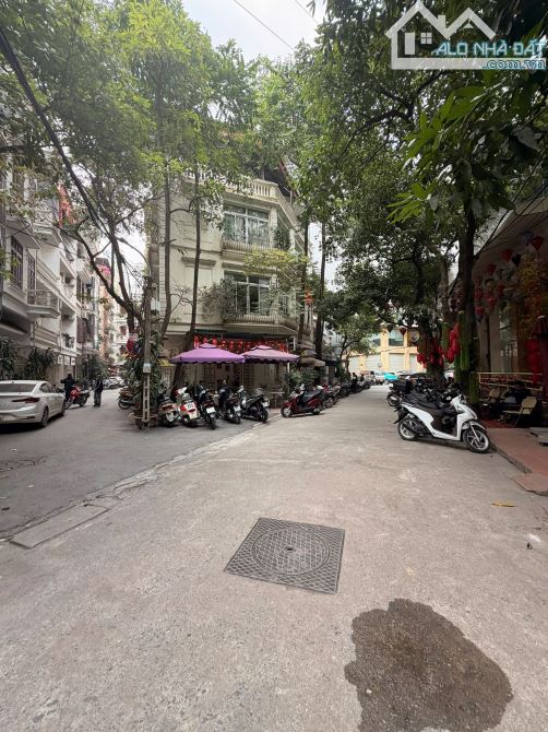 BÁN NHÀ PHÂN LÔ TRẦN QUANG DIỆU ĐỐNG ĐA HÀ NỘI 2 MẶT NGÕ Ô TÔ. 57M  4TẦNG GIÁ 26,5 TỶ - 5