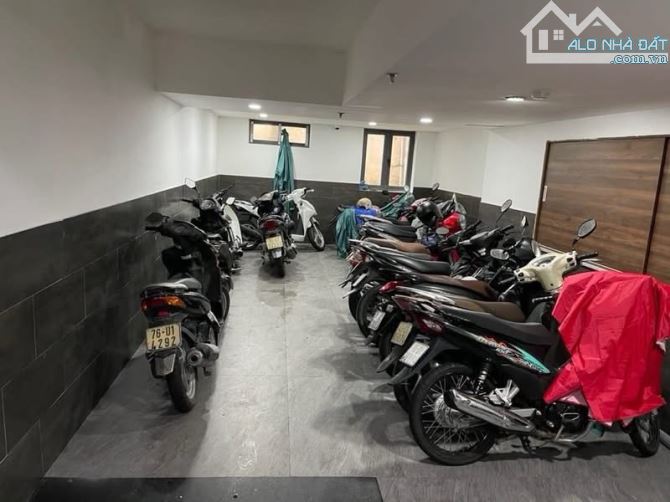 BÁN CHUNG CƯ LẠC LONG QUÂN TÂY HỒ 1.79 TỶ 40m THANG MÁY VIEW HỒ TÂY