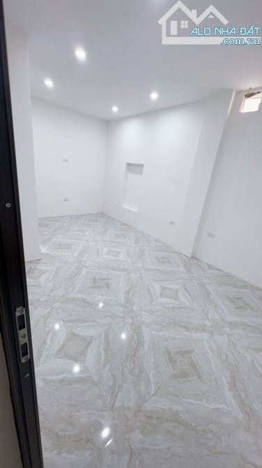 Nhà dương văn bé 28m 2 ngủ chie việc xách vali về ở 3.48 tỷ