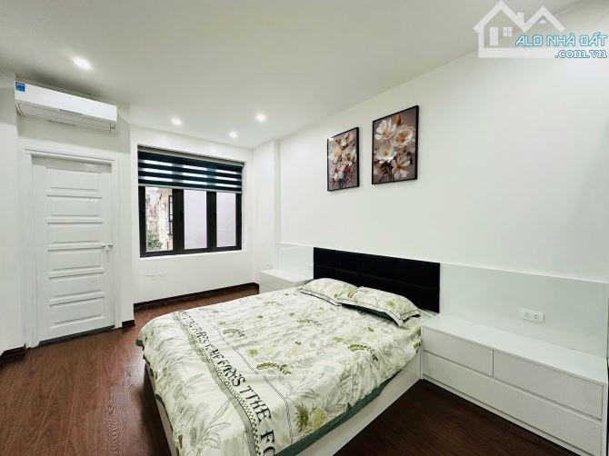 Hiếm! Bán Nhà Võ Chí Công Cầu Giấy-Gần Phố- Ngõ Thông-2 Thoáng- 38M2-5 Tầng-7 Tỷ Hơn