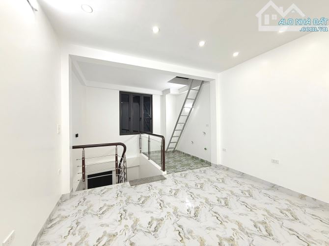 8.7 TỶ-34M2-NHÀ DÂN-TAM TRINH-MINH KHAI-MAI ĐỘNG-GẦN PHỐ