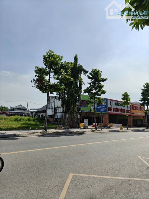 ĐẤT 2 MẶT TIỀN LÊ THỊ HÀ – VỊ TRÍ VIP NHẤT HÓC MÔN – 1.933² FULL THỔ - 2