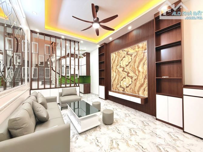 8.7 TỶ-34M2-NHÀ DÂN-TAM TRINH-MINH KHAI-MAI ĐỘNG-GẦN PHỐ