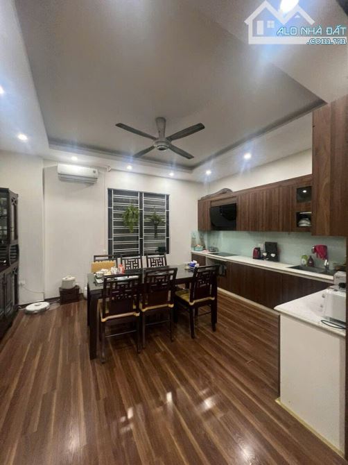 Thái Hà lõi Đống Đa, 57m², 6T, MT 4.5m, lô góc 3 thoáng, 31.5 tỷ