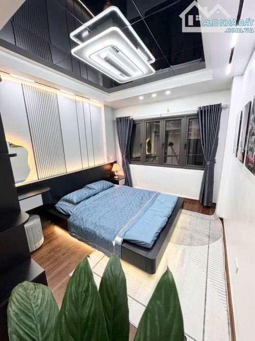 NHÀ ĐẸP KHƯƠNG TRUNG – 33M² x 5 TẦNG – NGÕ THÔNG – GẦN PHỐ – Ở NGAY – 7 TỶ