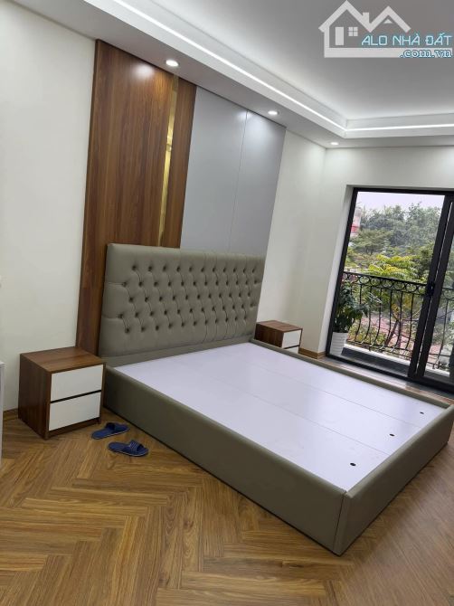 Bán Tòa Nhà Văn Phòng - MP Thanh Nhàn Hai Bà Trưng-- Đẳng cấp 95M Giá 46 tỷ