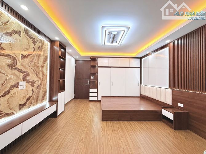 8.7 TỶ-34M2-NHÀ DÂN-TAM TRINH-MINH KHAI-MAI ĐỘNG-GẦN PHỐ