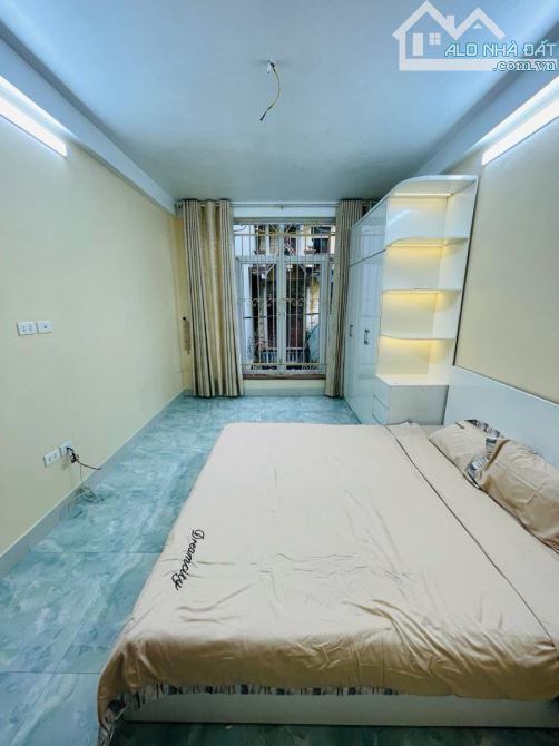 Bán Nhà Ô Tô Đỗ Cửa Phố Nam Dư - Quận Hoàng Mai 6 Tầng * 8.6 tỷ