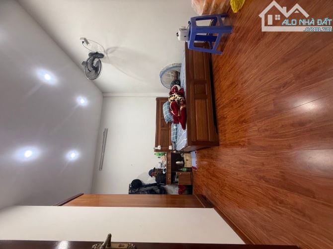 Ngã tư Minh Khai,Kim Ngưu-Nội thất gỗ thịt,sát phố-60m2-11 tỷ 9