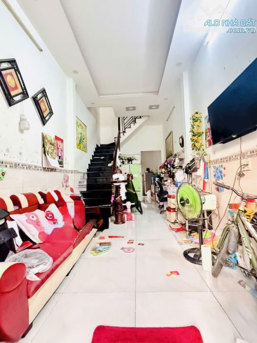 MẶT TIỀN 2 TẦNG ĐÚC HIỆP THÀNH 35 QUẬN 12 GIÁ RẺ 6.5 TỶ - 4