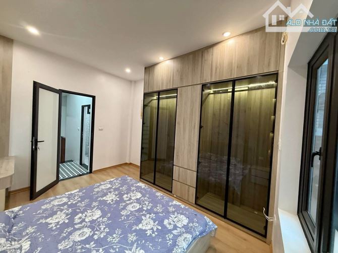 BÁN NHÀ ĐẸP - VŨ TÔNG PHAN - MẶT NGÕ THÔNG - KINH DOANH - 40m2*5T