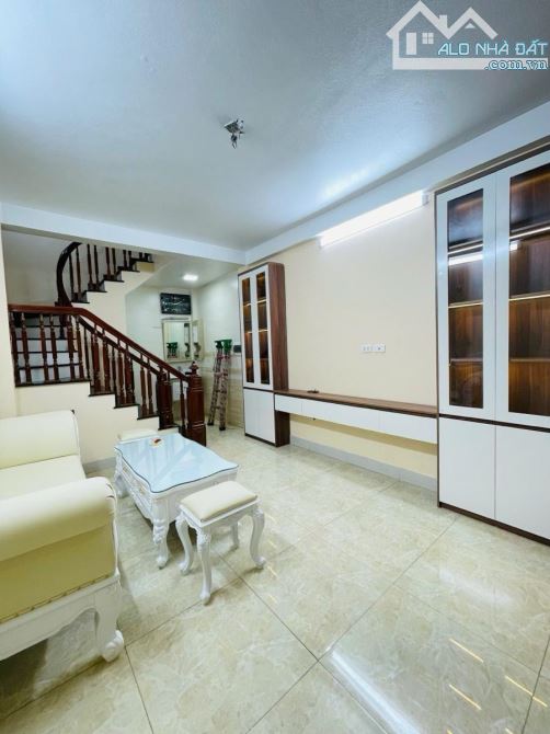 Bán Nhà Ô Tô Đỗ Cửa Phố Nam Dư - Quận Hoàng Mai 6 Tầng * 8.6 tỷ