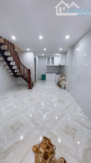 Nhà dương văn bé 28m 2 ngủ chie việc xách vali về ở 3.48 tỷ