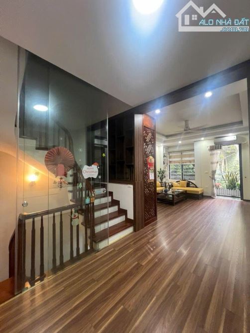 Thái Hà lõi Đống Đa, 57m², 6T, MT 4.5m, lô góc 3 thoáng, 31.5 tỷ